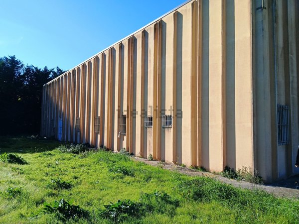 capannone in vendita a Sassari in zona Predda Niedda