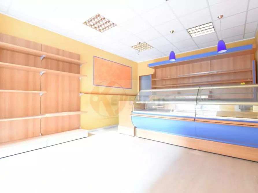 locale commerciale in vendita a Sassari in zona Luna e Sole / Prunizzedda