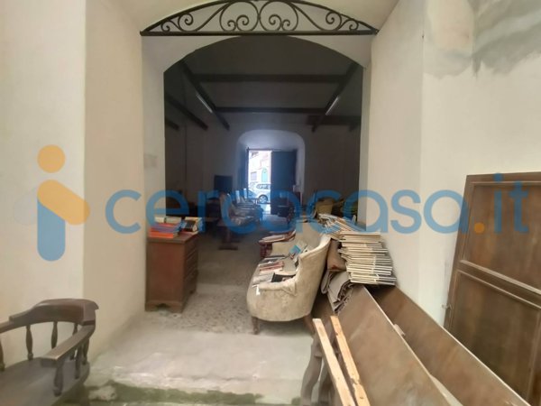 locale commerciale in vendita a Sassari