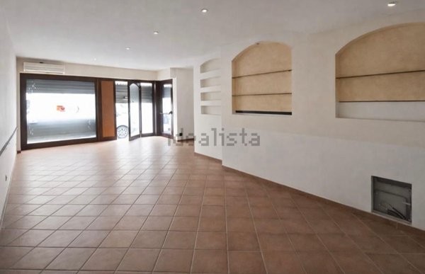 locale commerciale in vendita a Sassari in zona Centro Storico