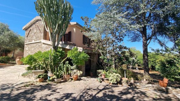 casa indipendente in vendita a Sassari in zona Bancali