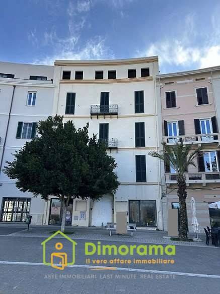 negozio in vendita a Sassari in zona Centro Storico