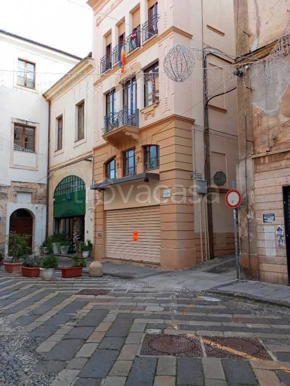 negozio in vendita a Sassari in zona Centro Storico