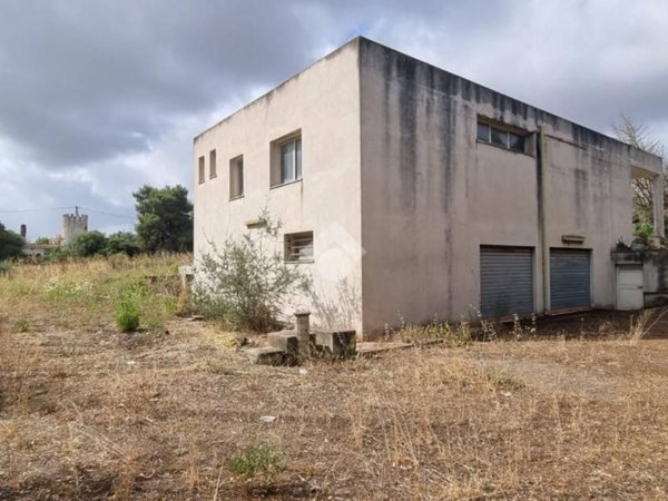 negozio in vendita a Sassari in zona Predda Niedda