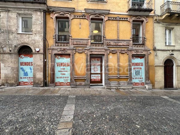 locale commerciale in vendita a Sassari in zona Centro Storico