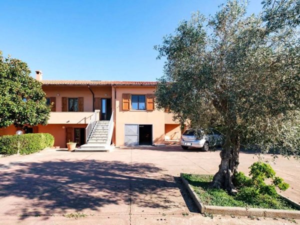 casa indipendente in vendita a Sassari in zona Carbonazzi / Acquedotto