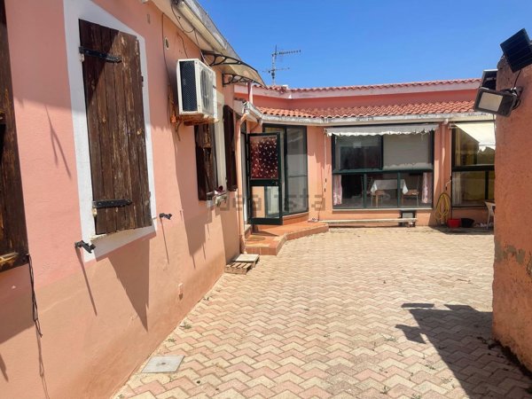 casa indipendente in vendita a Sassari in zona Ottava