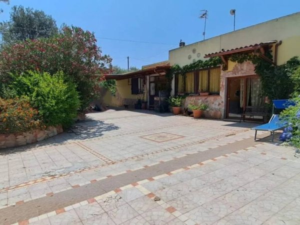 casa indipendente in vendita a Sassari in zona Li Punti