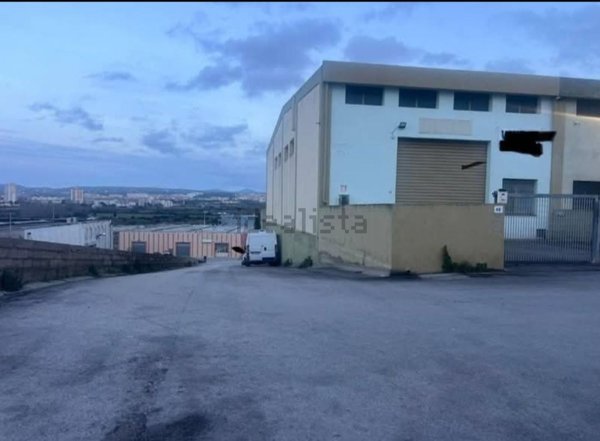 capannone in vendita a Sassari in zona Predda Niedda