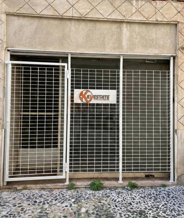 locale commerciale in vendita a Sassari in zona Centro Storico