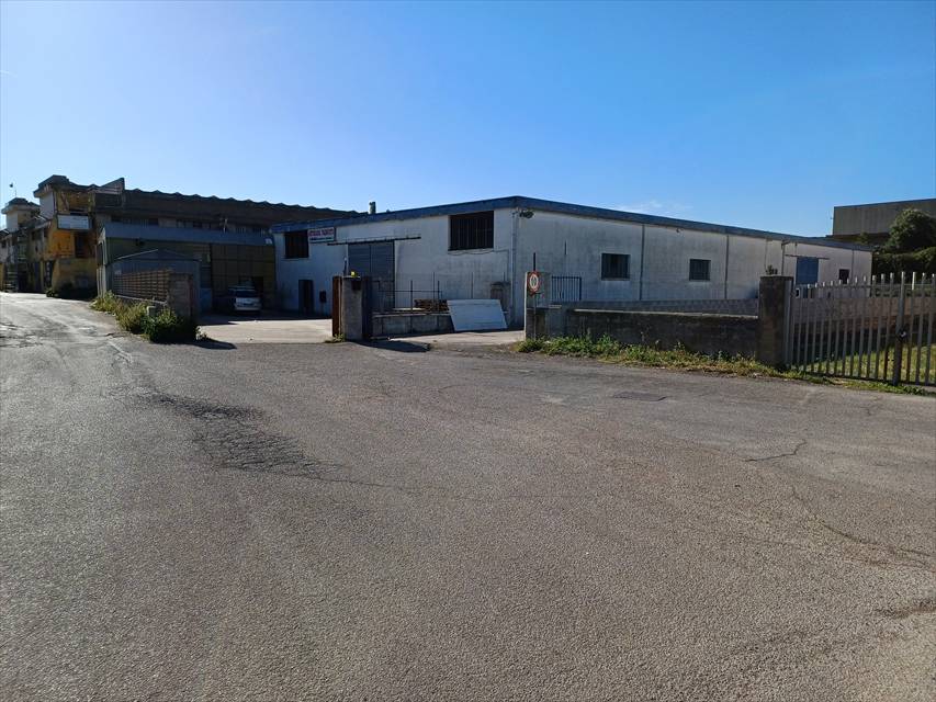 capannone in vendita a Sassari in zona Predda Niedda