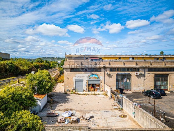 locale commerciale in vendita a Sassari in zona Predda Niedda