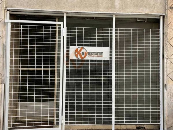 negozio in vendita a Sassari in zona Centro Storico