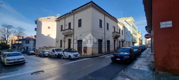 locale commerciale in vendita a Sassari