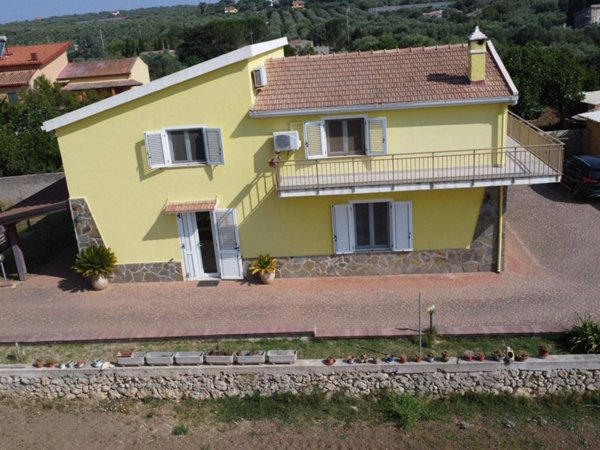 casa indipendente in vendita a Sassari in zona Caniga