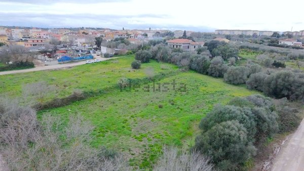 terreno edificabile in vendita a Sassari in zona Li Punti