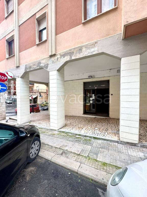 negozio in vendita a Sassari in zona Centro Storico
