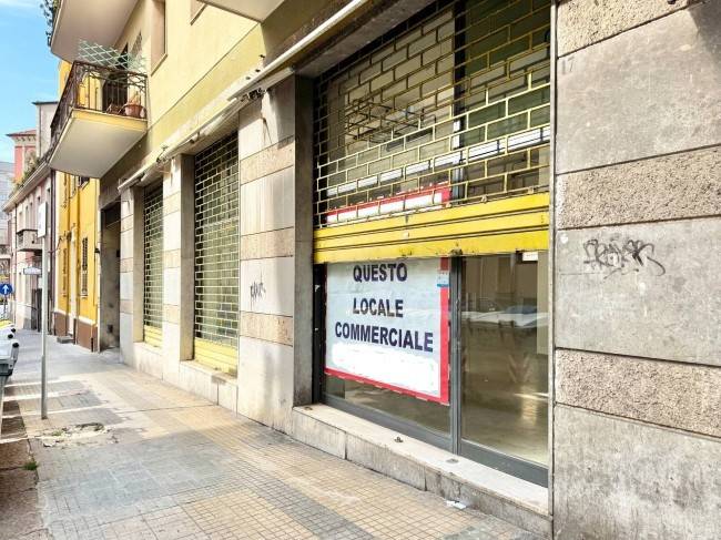 negozio in vendita a Sassari in zona Centro Storico