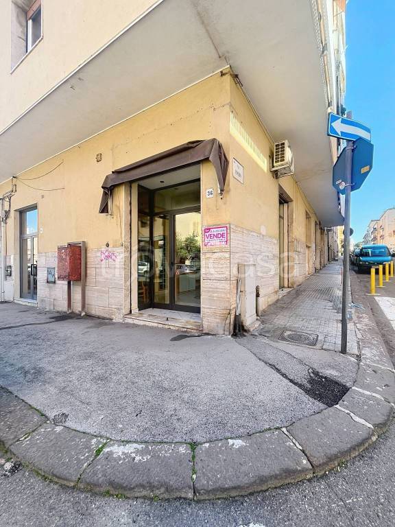 negozio in vendita a Sassari in zona Cappuccini