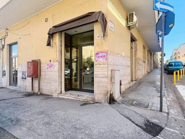negozio in vendita a Sassari in zona Cappuccini
