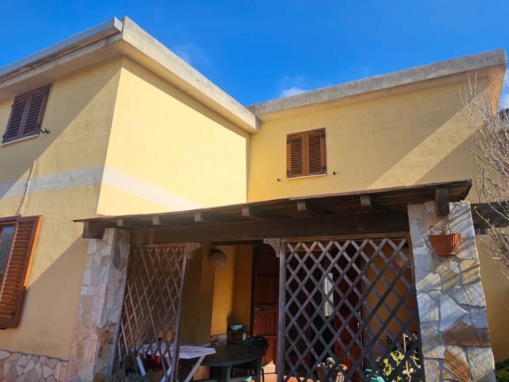 casa indipendente in vendita a Sassari in zona Ottava