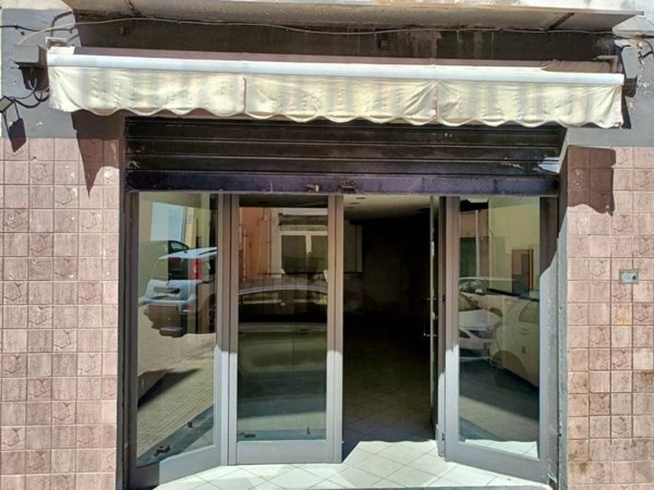 negozio in vendita a Sassari in zona Monte Rosello