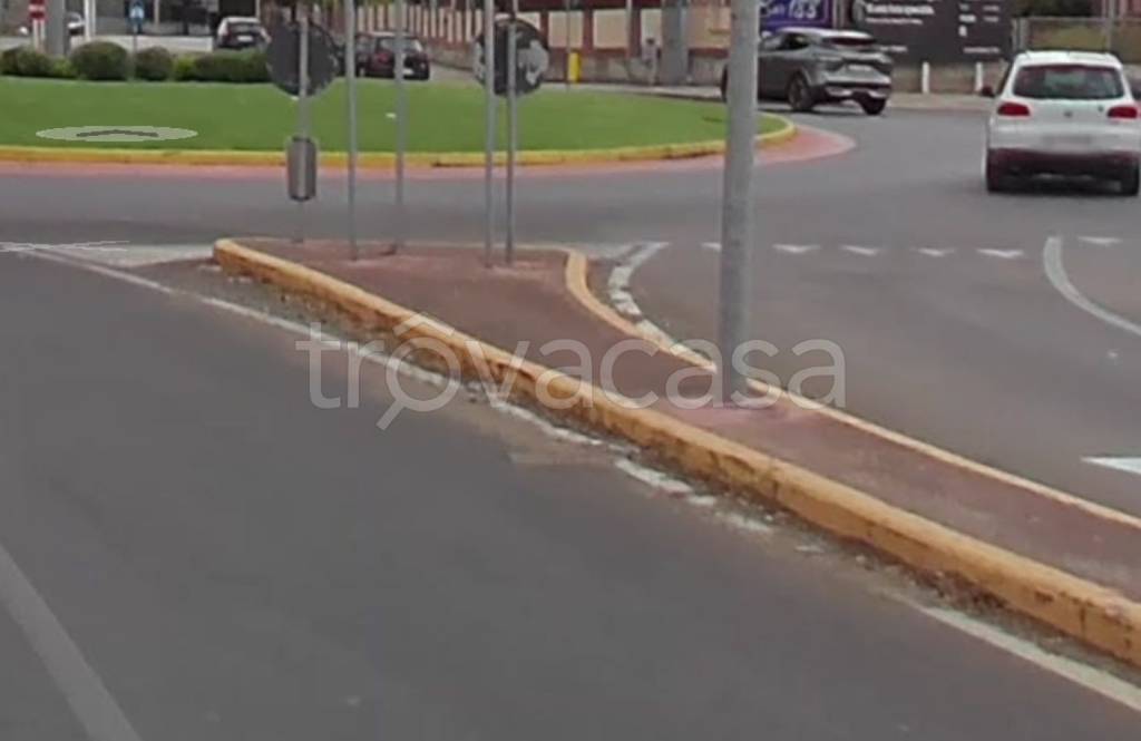 locale commerciale in vendita a Sassari in zona Predda Niedda