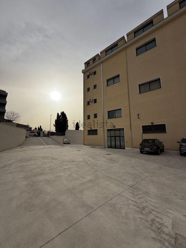 ufficio in vendita a Sassari in zona Predda Niedda