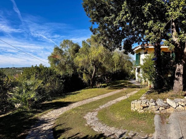 casa indipendente in vendita a Sassari in zona Centro Storico