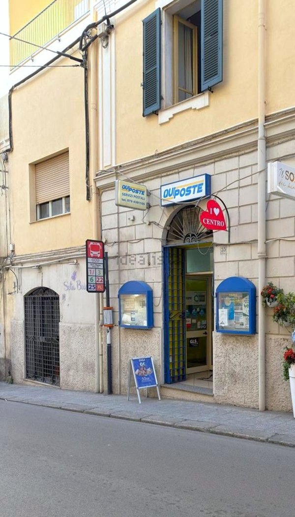 locale commerciale in vendita a Sassari in zona Centro Storico
