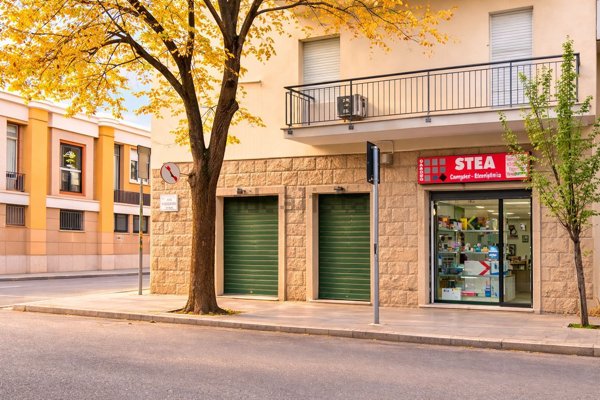 locale commerciale in vendita a Sassari in zona Centro Storico