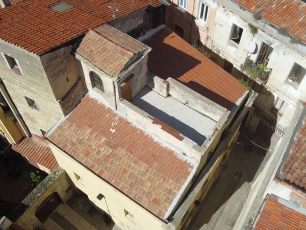 casa indipendente in vendita a Sassari in zona Centro Storico