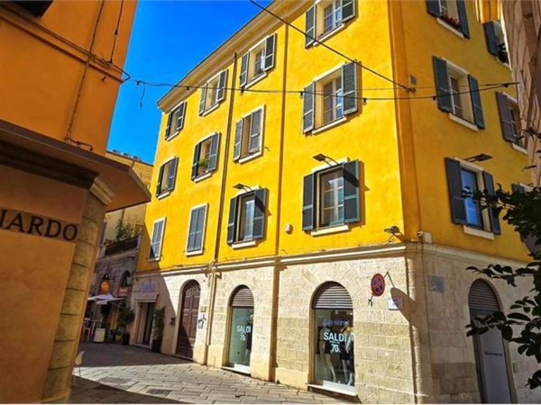 appartamento in vendita a Sassari in zona Centro Storico