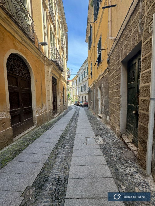 appartamento in vendita a Sassari in zona Centro Storico