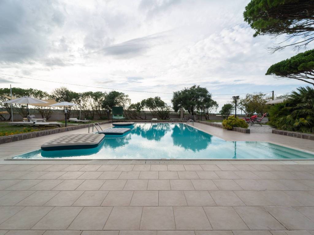 casa indipendente in vendita a Sassari in zona Platamona