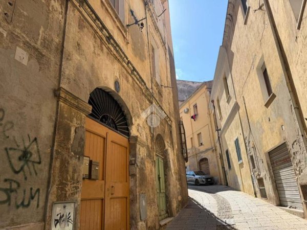 appartamento in vendita a Sassari in zona Centro Storico