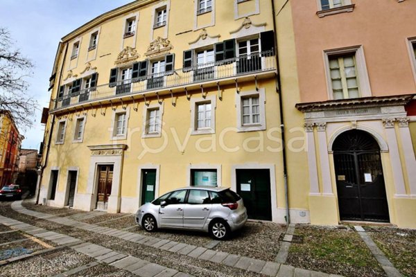 negozio in vendita a Sassari in zona Centro Storico