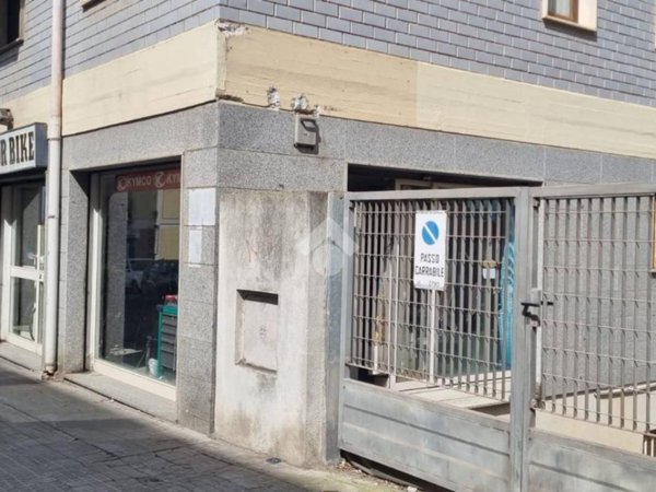 negozio in vendita a Sassari in zona Monte Rosello