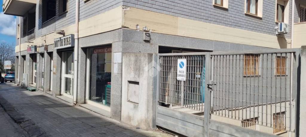 negozio in vendita a Sassari in zona Monte Rosello