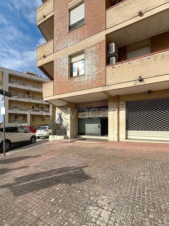 negozio in vendita a Sassari in zona Monte Rosello