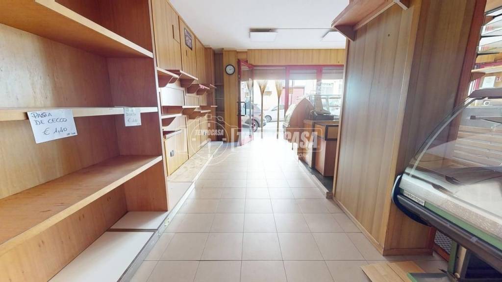 negozio in vendita a Sassari in zona Monte Rosello