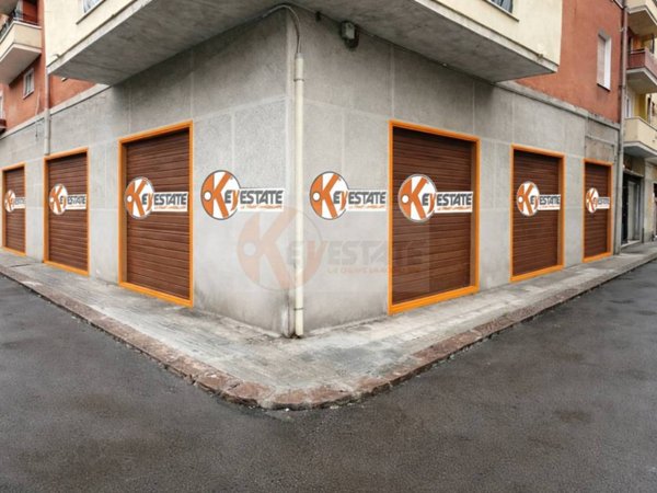 negozio in vendita a Sassari in zona Centro Storico