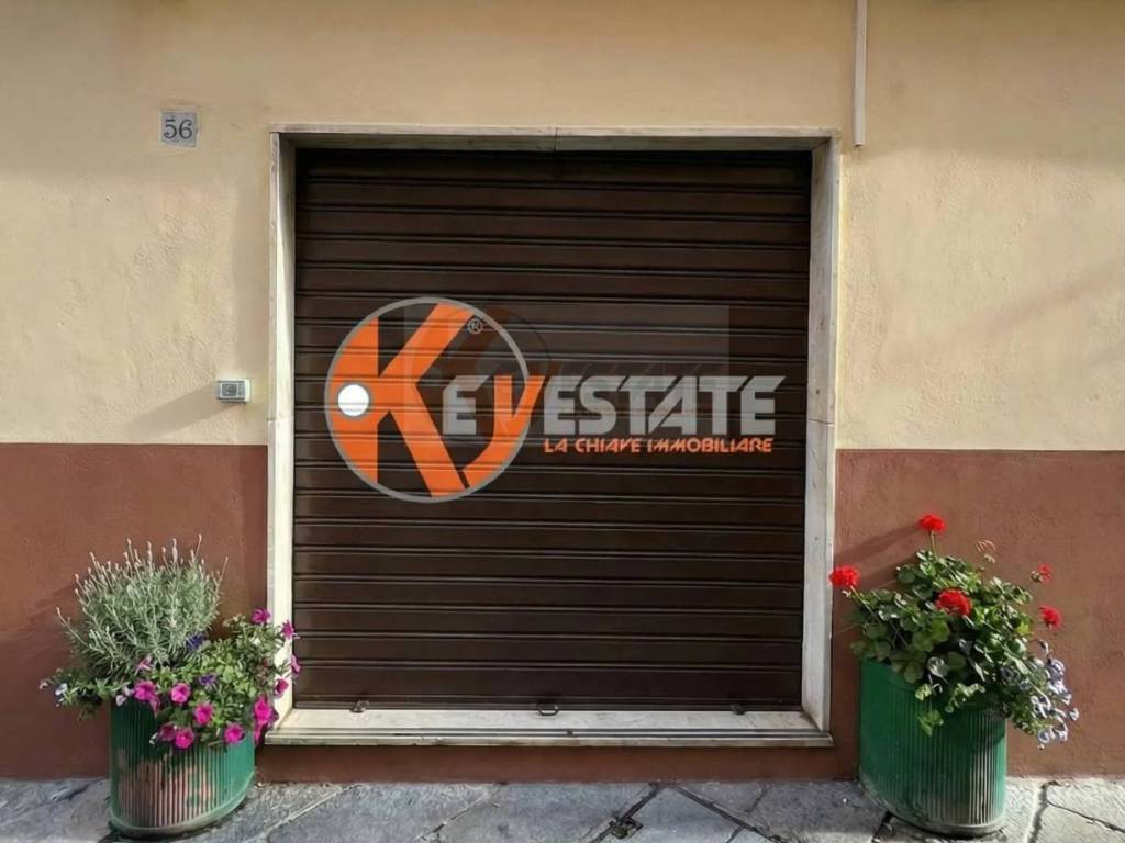 locale commerciale in vendita a Sassari in zona Centro Storico