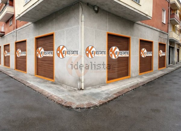 locale commerciale in vendita a Sassari