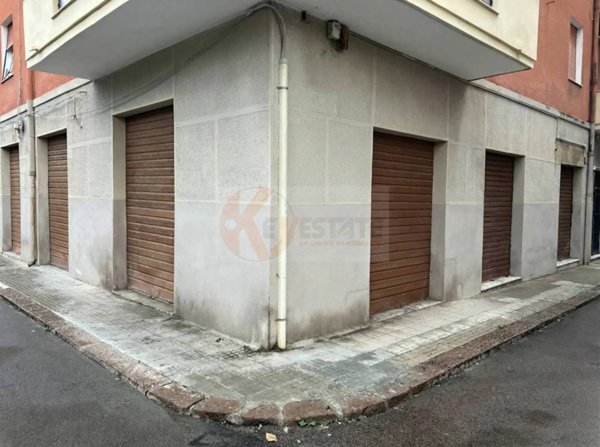 locale commerciale in vendita a Sassari