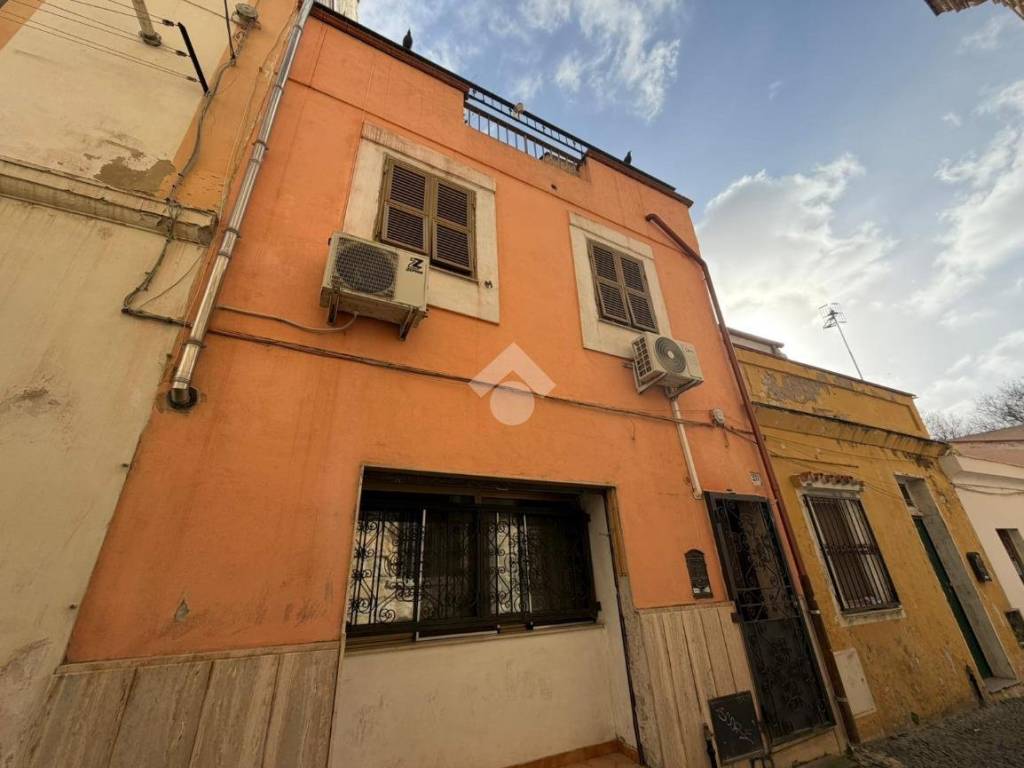 casa indipendente in vendita a Sassari in zona Centro Storico