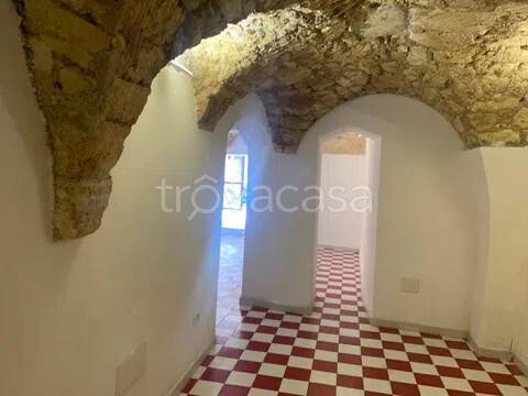 negozio in vendita a Sassari in zona Centro Storico