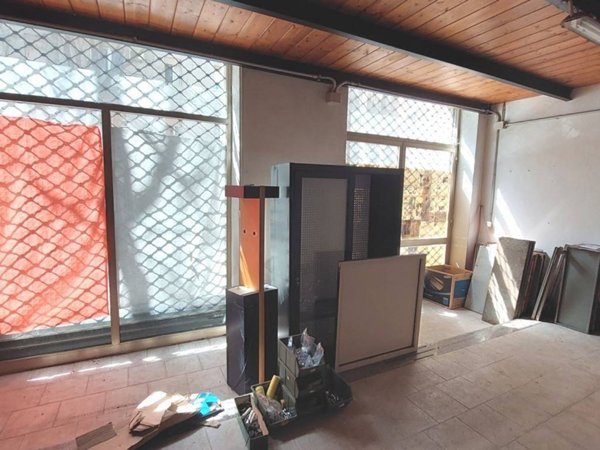 negozio in vendita a Sassari in zona Centro Storico