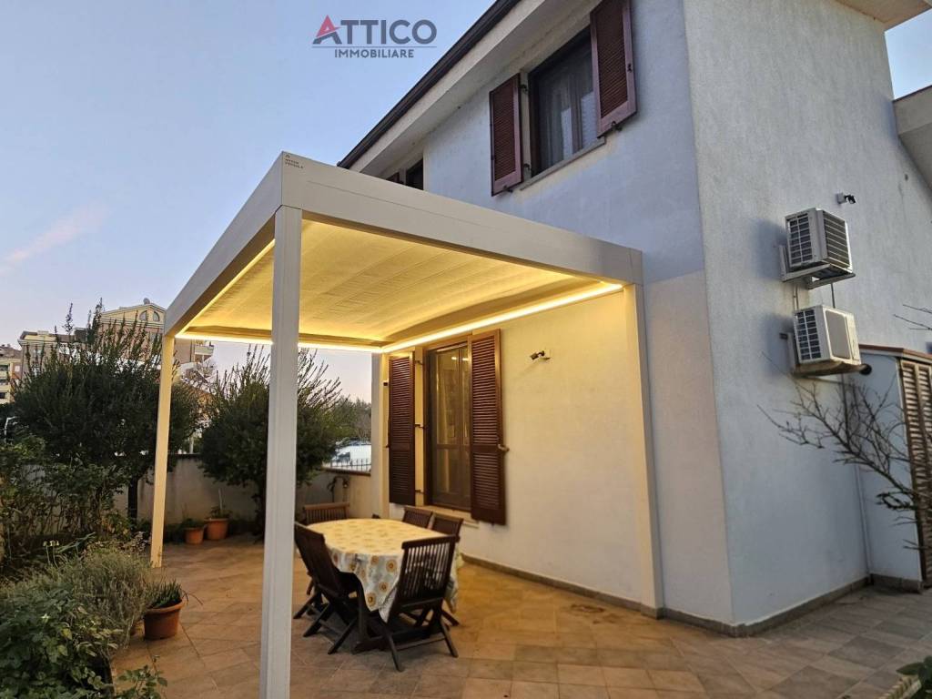 casa indipendente in vendita a Sassari in zona Sant'Orsola / Zuari