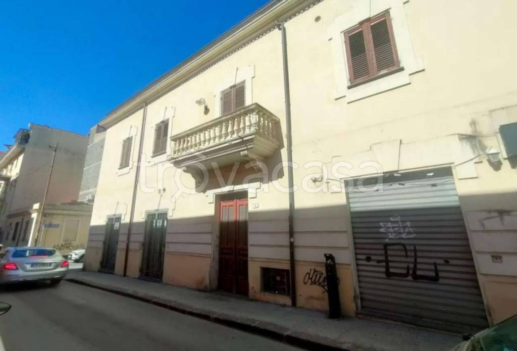 negozio in vendita a Sassari in zona Centro Storico